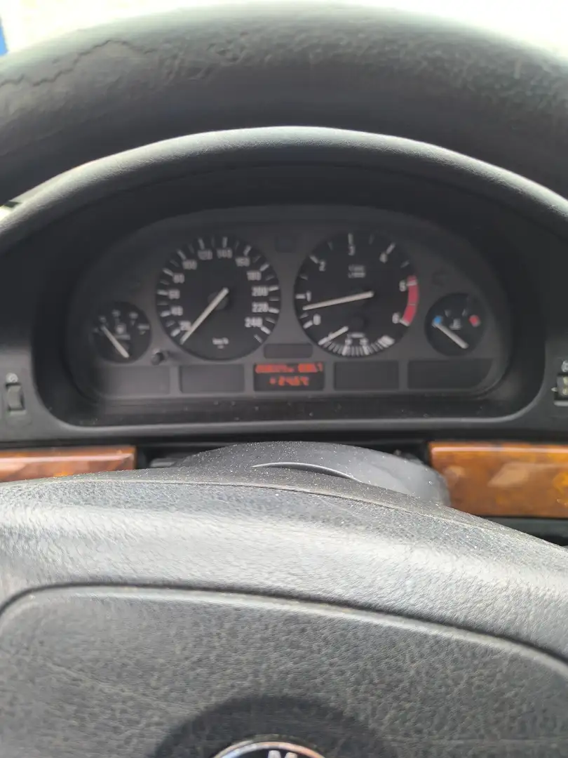 BMW 525 525 td Biały - 1