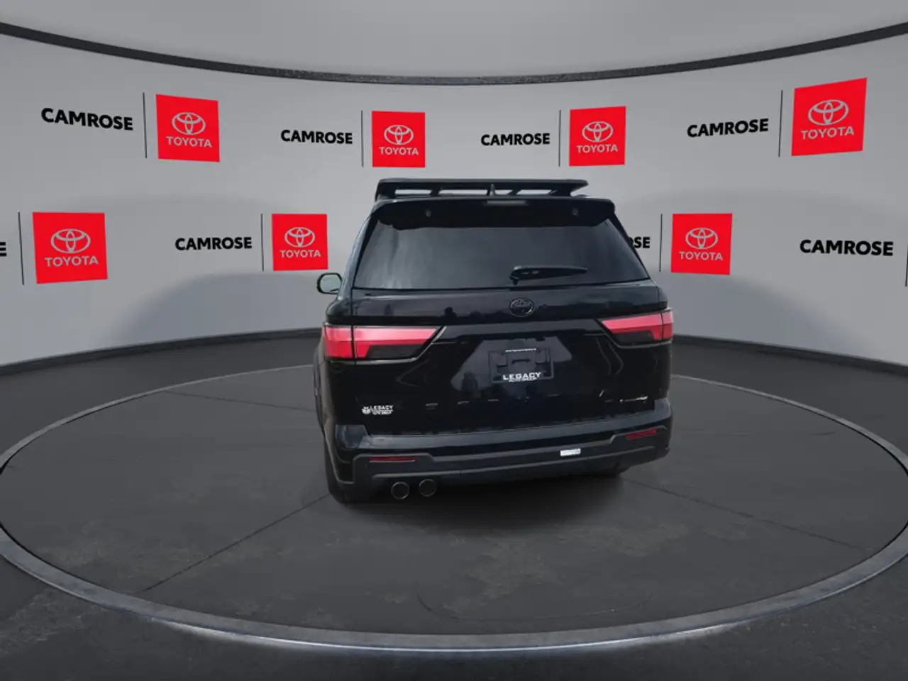 Toyota Sequoia photo Toyota Sequoia