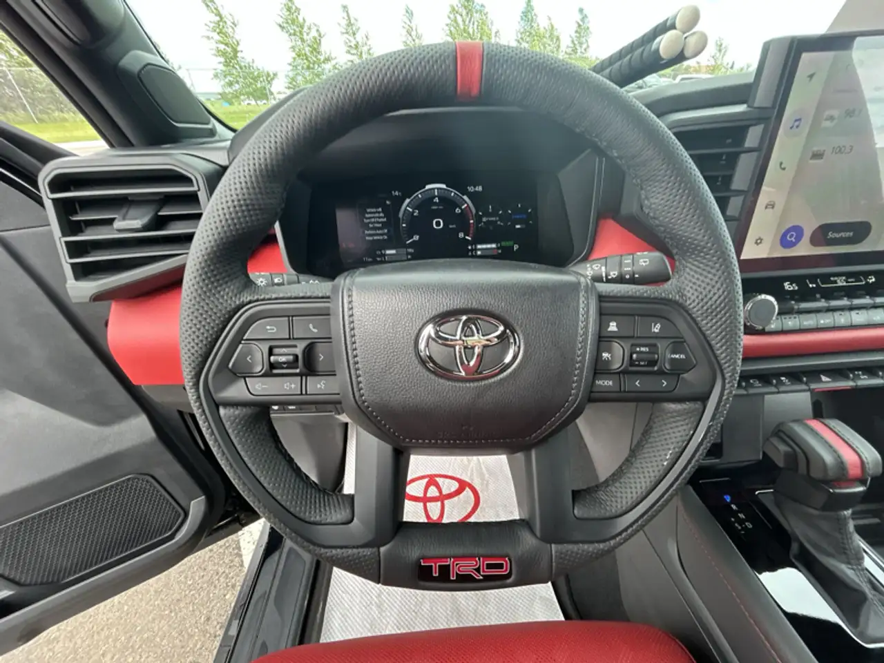Toyota Sequoia photo Toyota Sequoia
