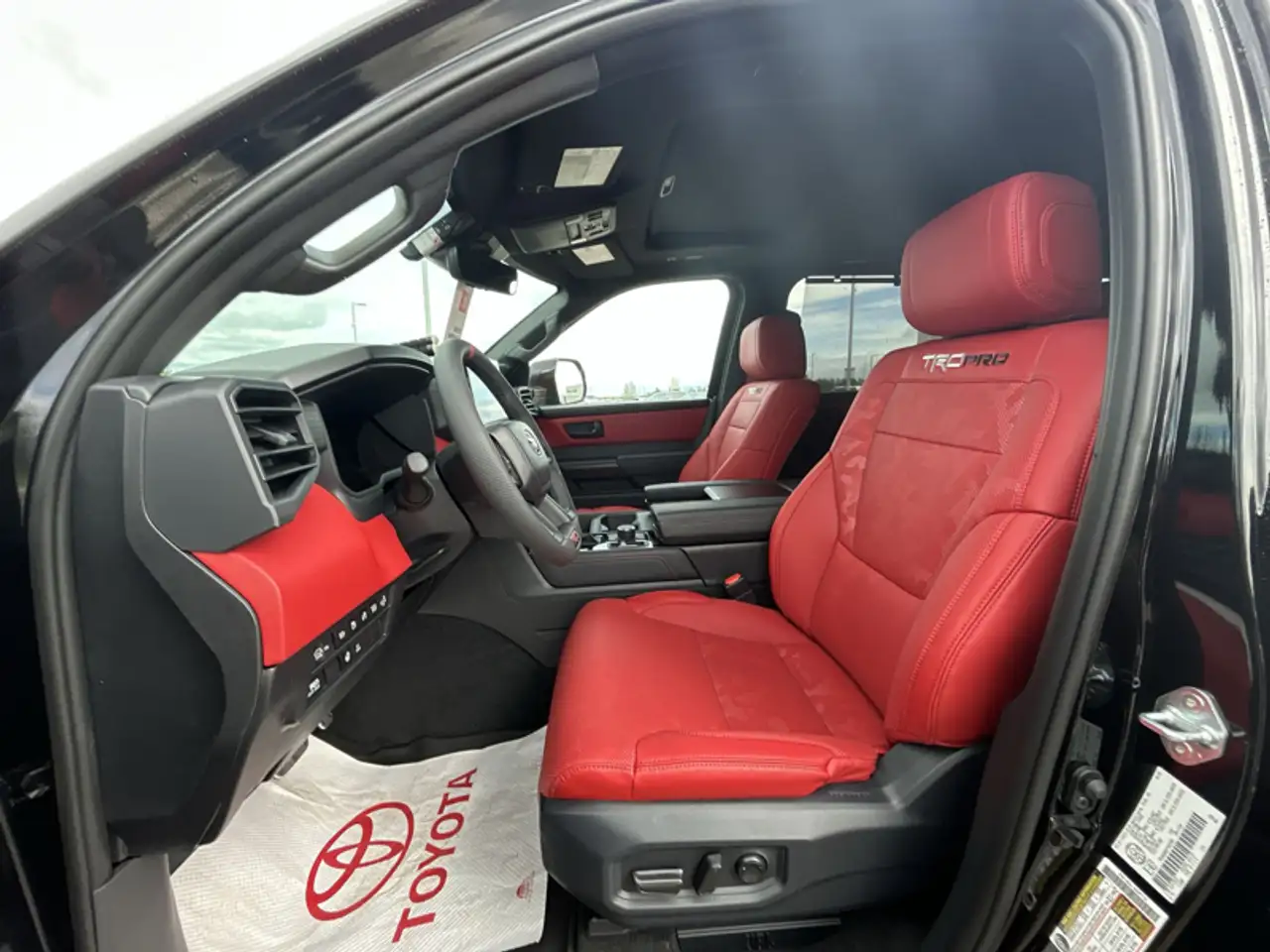 Toyota Sequoia photo Toyota Sequoia