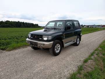 Pajero MT 2,8 GLS TD