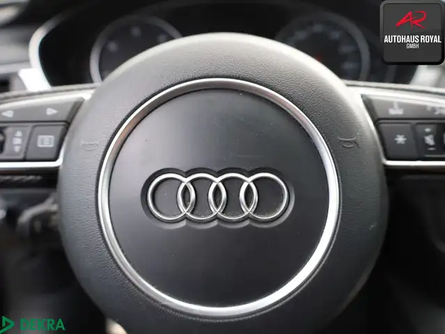 Audi A6 Avant view 5