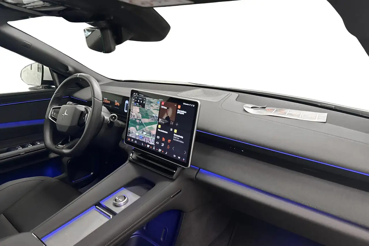 Polestar 4 2024