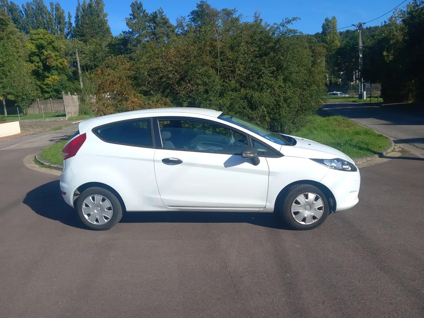 Ford Fiesta Fiesta 1.25 60 Ambiente Blanc - 2