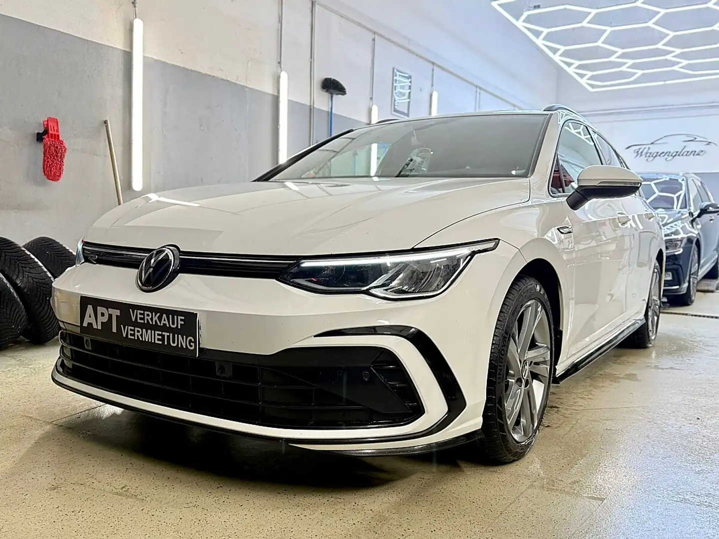 Volkswagen Golf Variant 2,0 TDI R-Line DSG Weiß - 1
