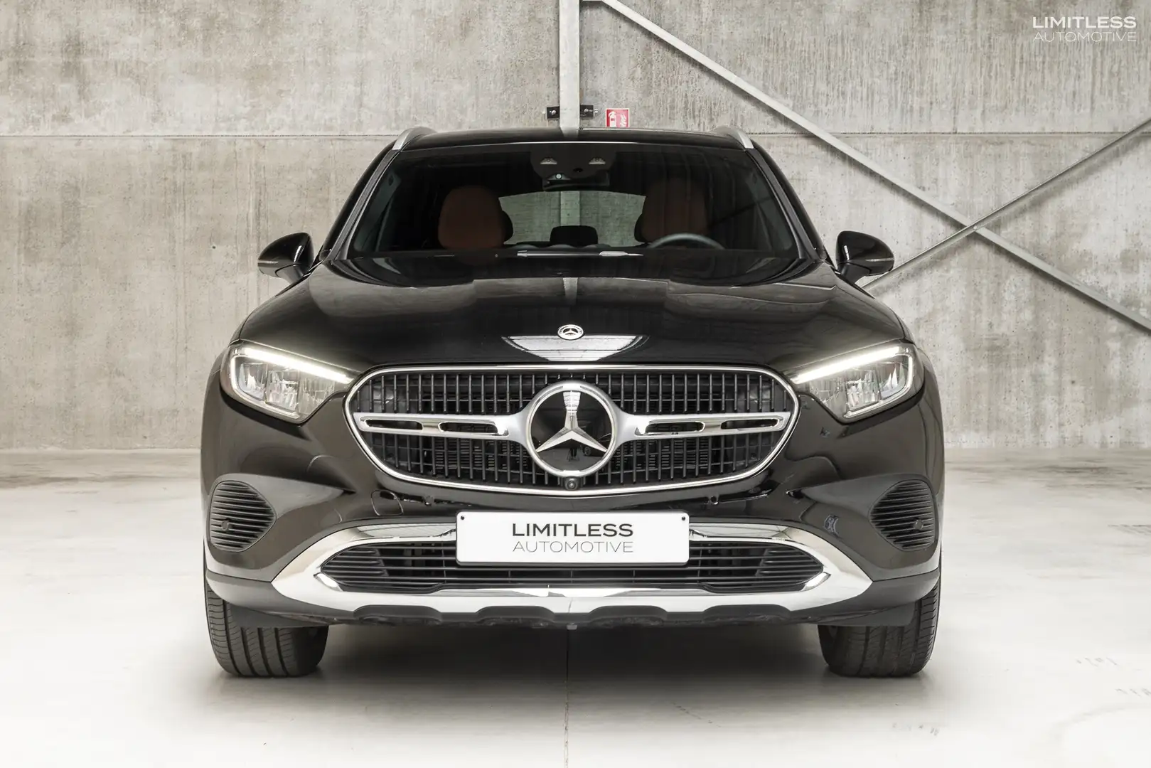 Mercedes-Benz GLC 200 4Matic | Black over Tan / LED / 360 / FULL Schwarz - 2