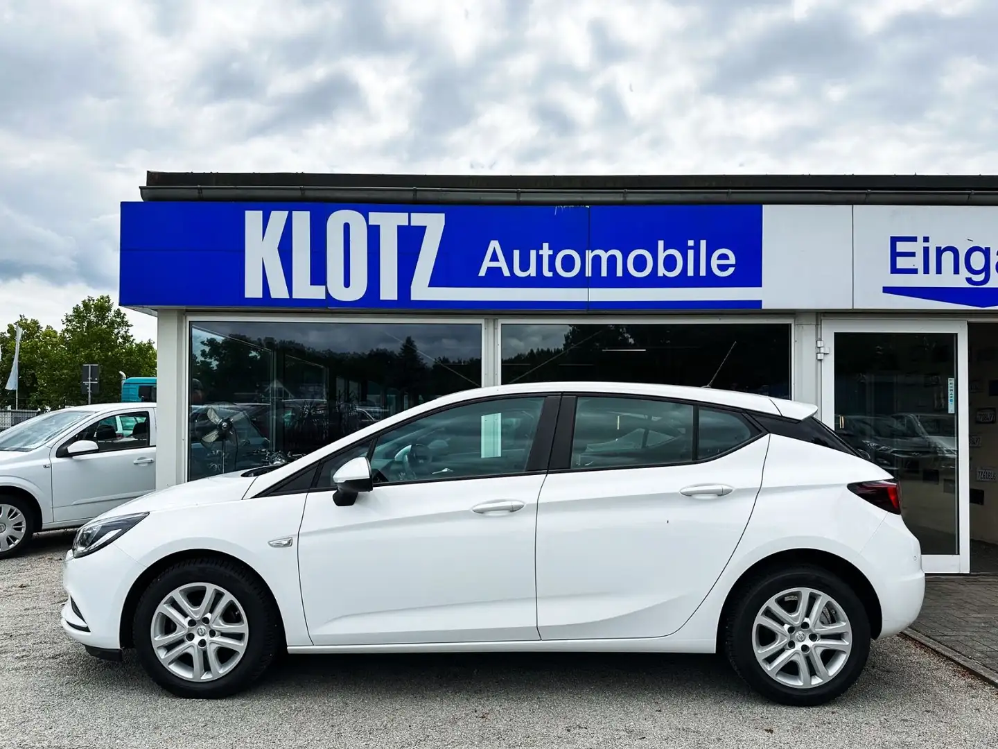 Opel Astra K Lim. 5-trg. Edition Weiß - 2