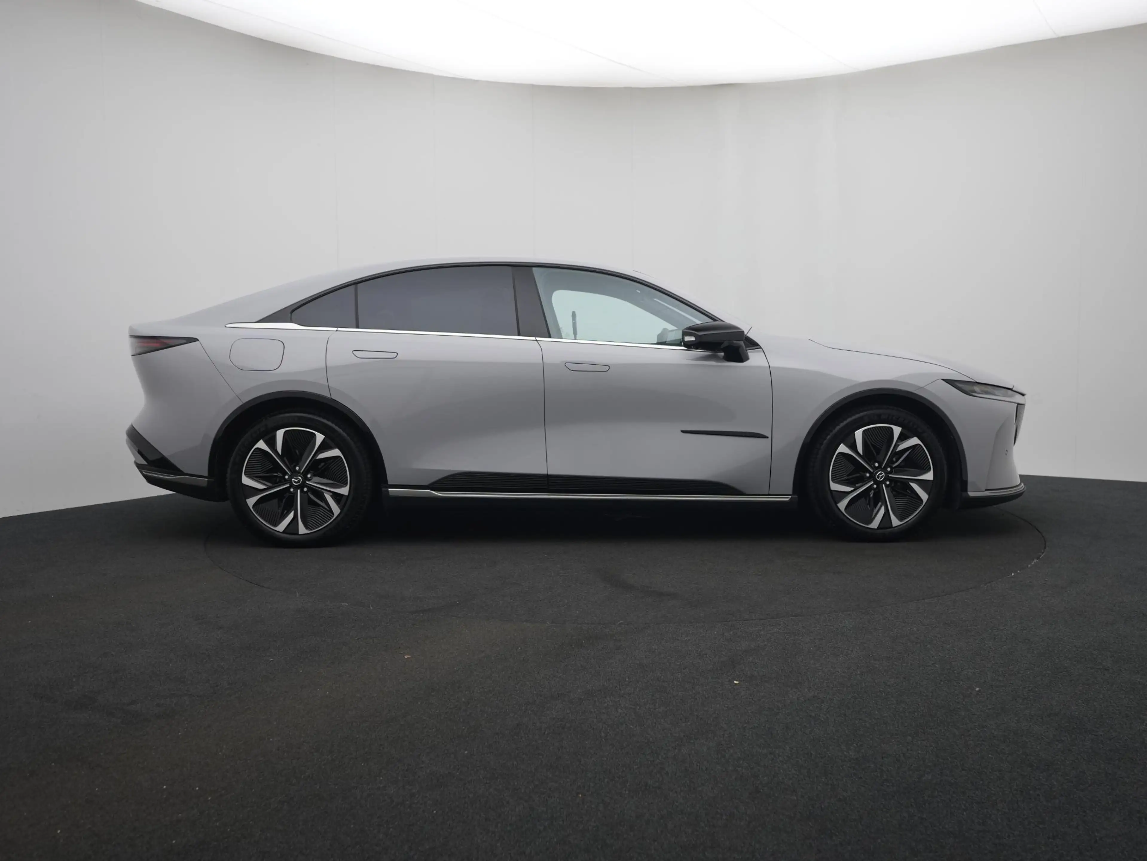 Mazda 6e EV Takumi Plus Long Range 80 kWh : dealer onderhou — photo 6