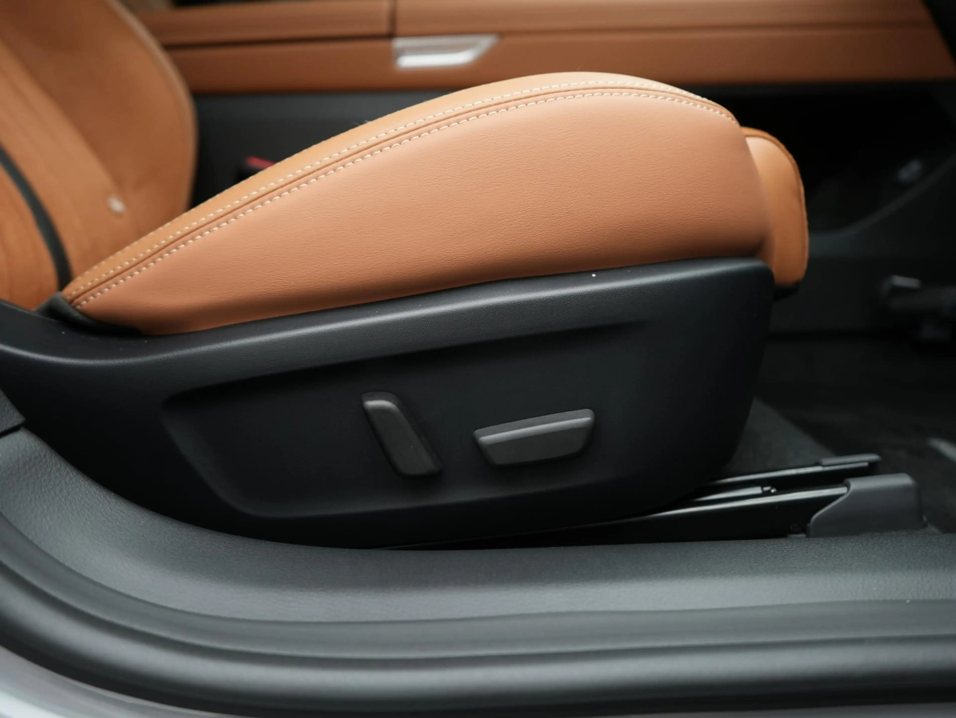 Mazda 6e EV Takumi Plus Long Range 80 kWh : dealer onderhou — photo 25