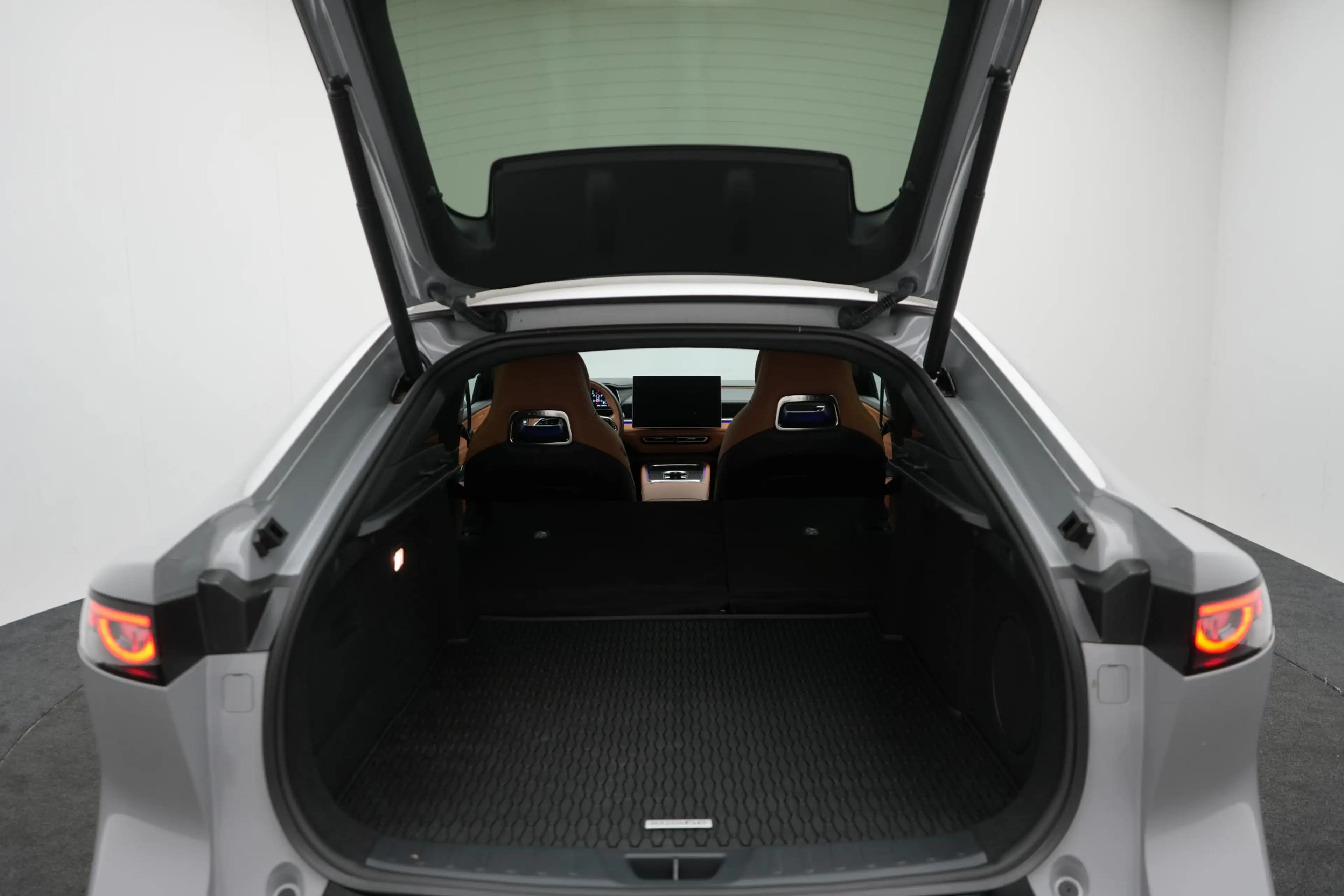 Mazda 6e EV Takumi Plus Long Range 80 kWh : dealer onderhou — photo 22