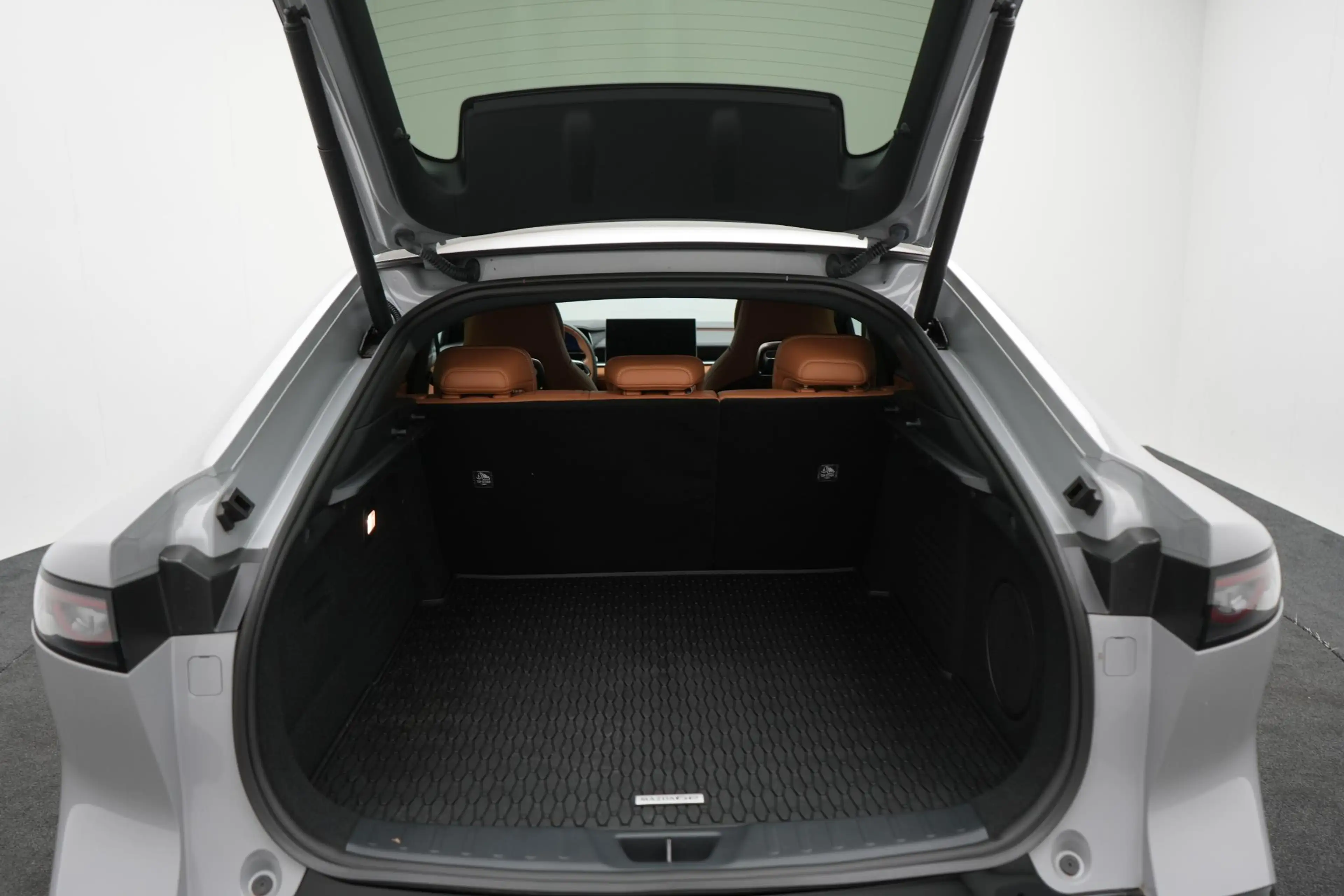 Mazda 6e EV Takumi Plus Long Range 80 kWh : dealer onderhou — photo 20