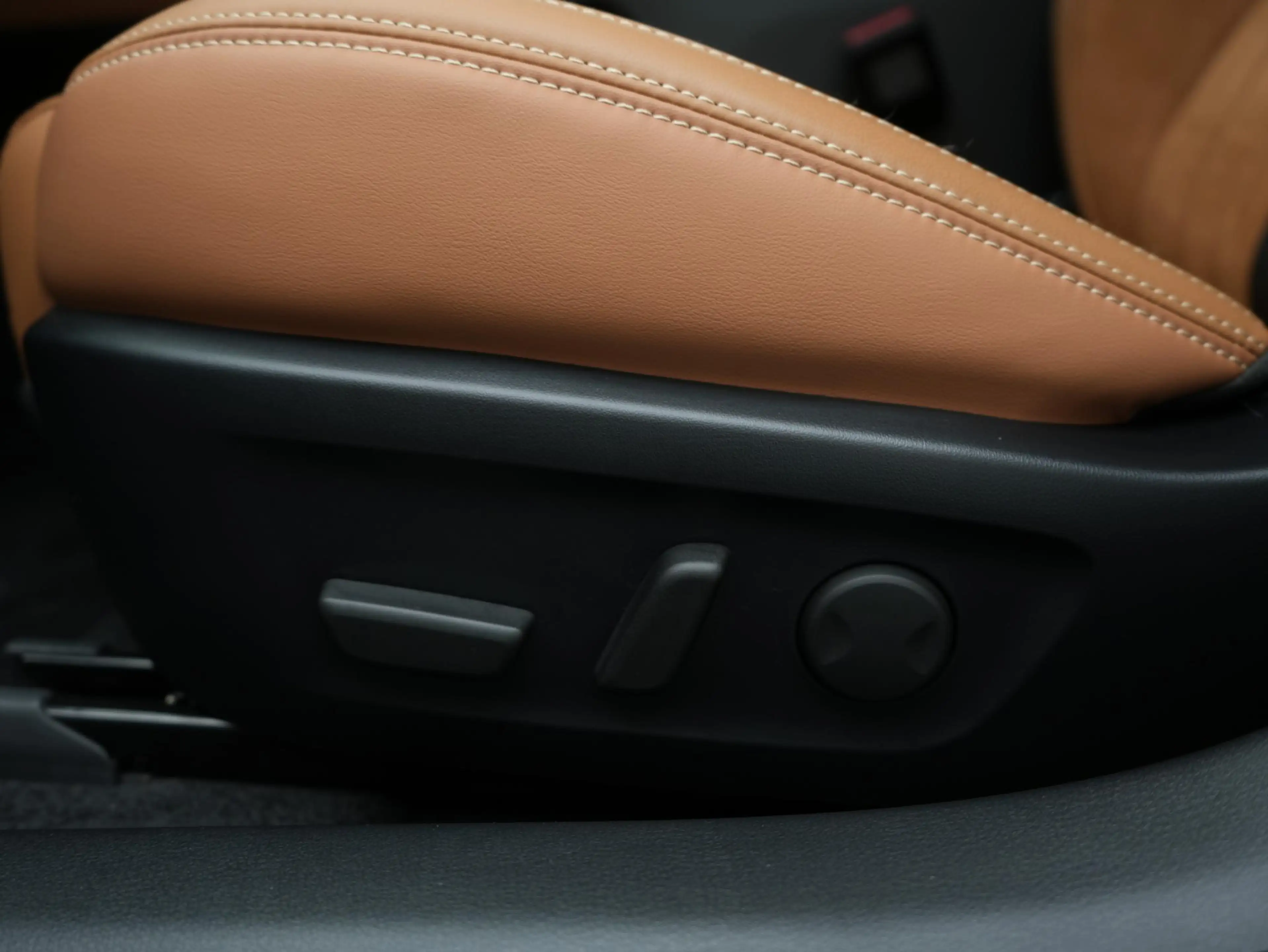 Mazda 6e EV Takumi Plus Long Range 80 kWh : dealer onderhou — photo 13