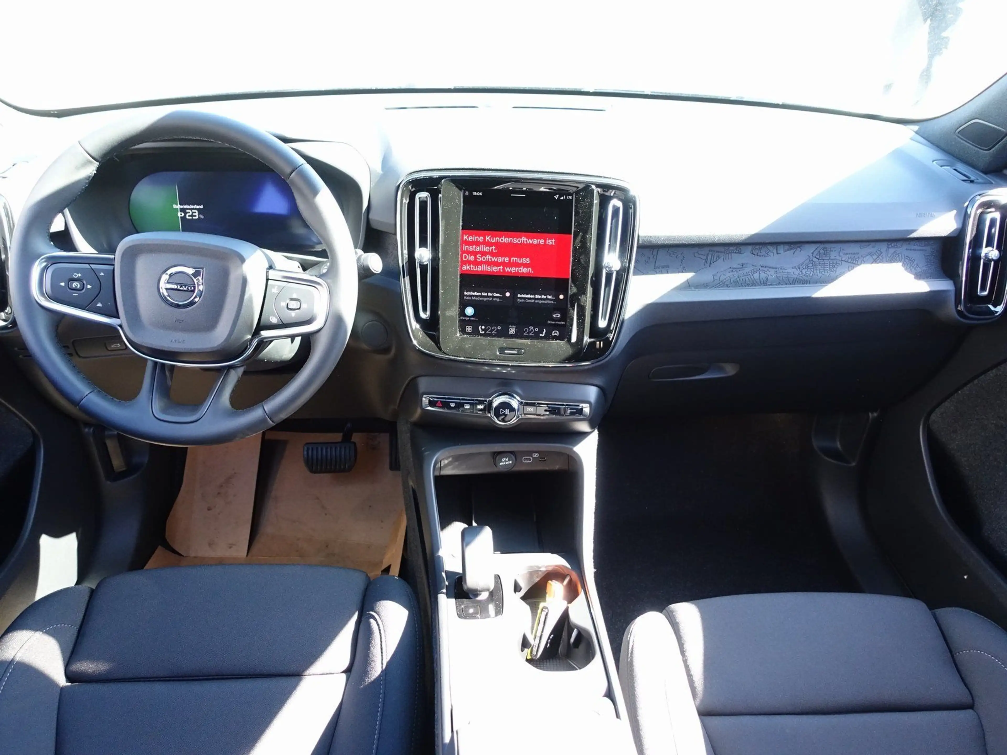 Volvo EX40 Black Edition Single Extended Range/H&K/360 — photo 12