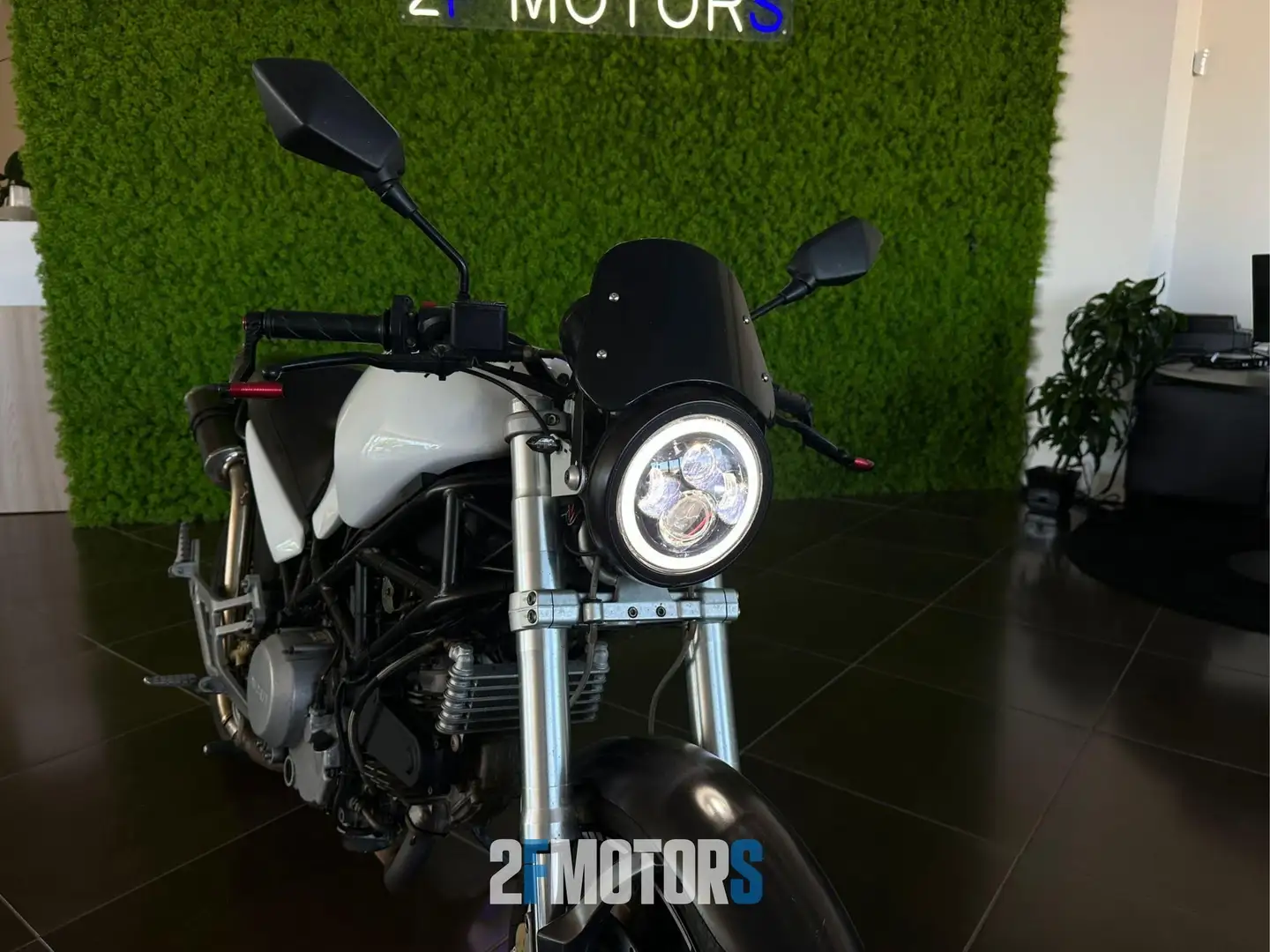 Ducati Monster 750 DARK Bianco - 2