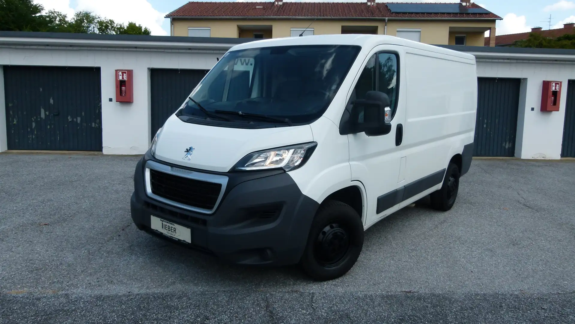Peugeot Boxer 3300 L1H1 2,0 HDi 130 *MwSt.*Klima*1.Besitz* Weiß - 1