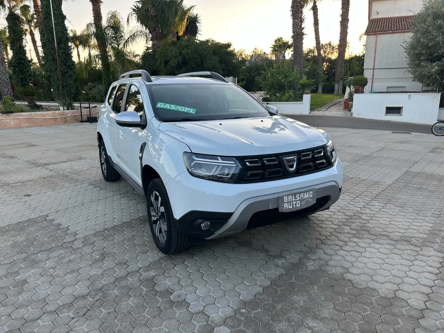 Dacia Duster 1.0 TCe 100 CV ECO-G 4x2 Prestige Bianco - 1