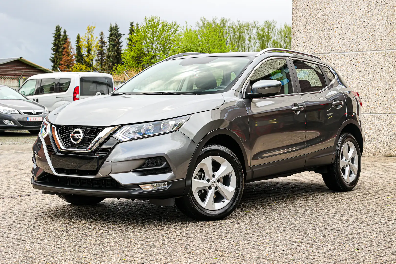 Nissan Qashqai AUTOMAAT*TREKHAAK*ACHTERRUITRIJCAMERA*CRUISE-CONTR Grigio - 1