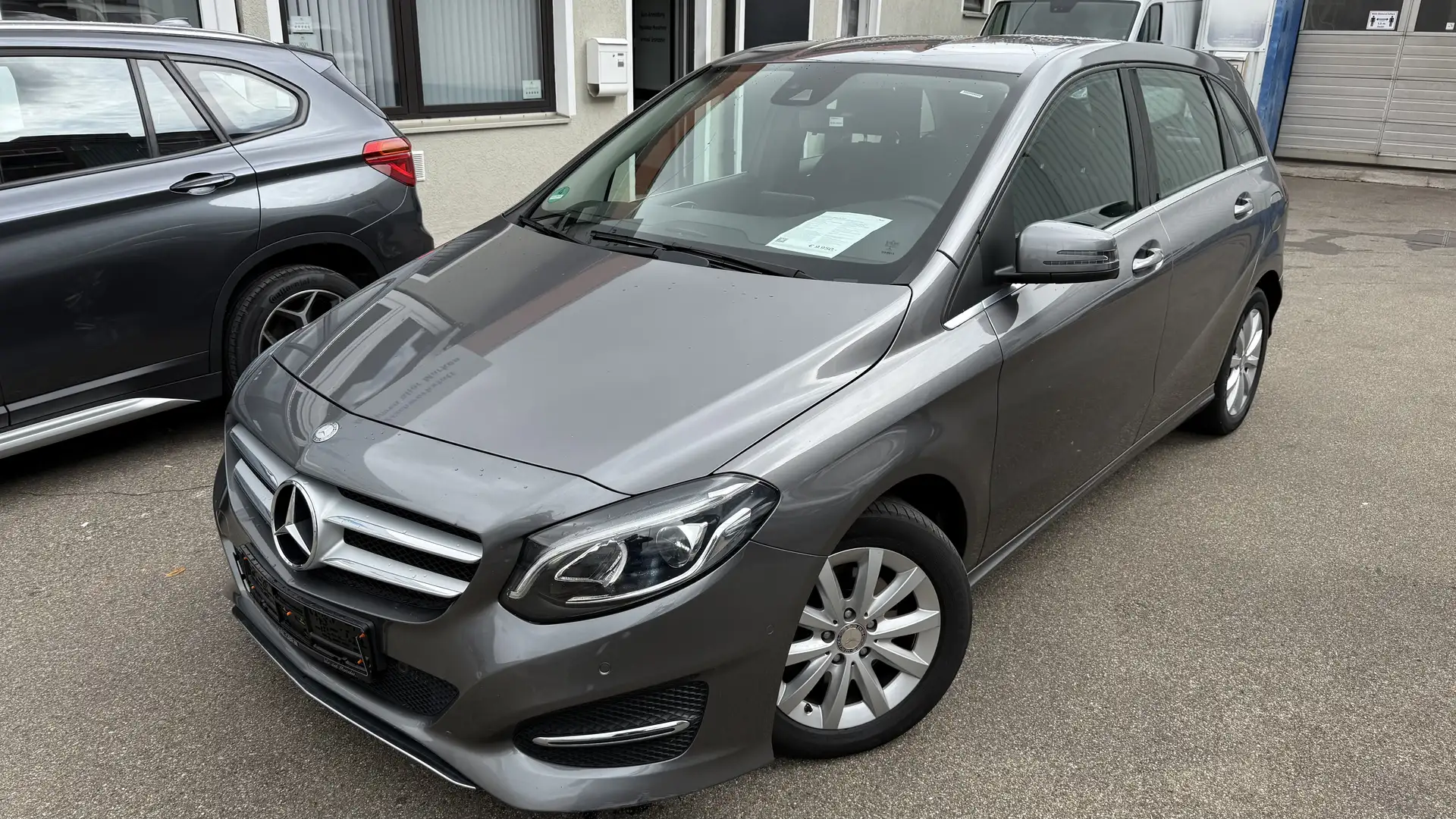 Mercedes-Benz B 200 CDI 1.HD LED COMAND PDC Automatik Scheckheft siva - 2