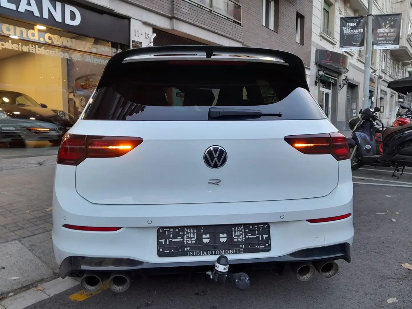 Volkswagen Golf VIII 2.0 TSI R 4MOTION Blanco - 2