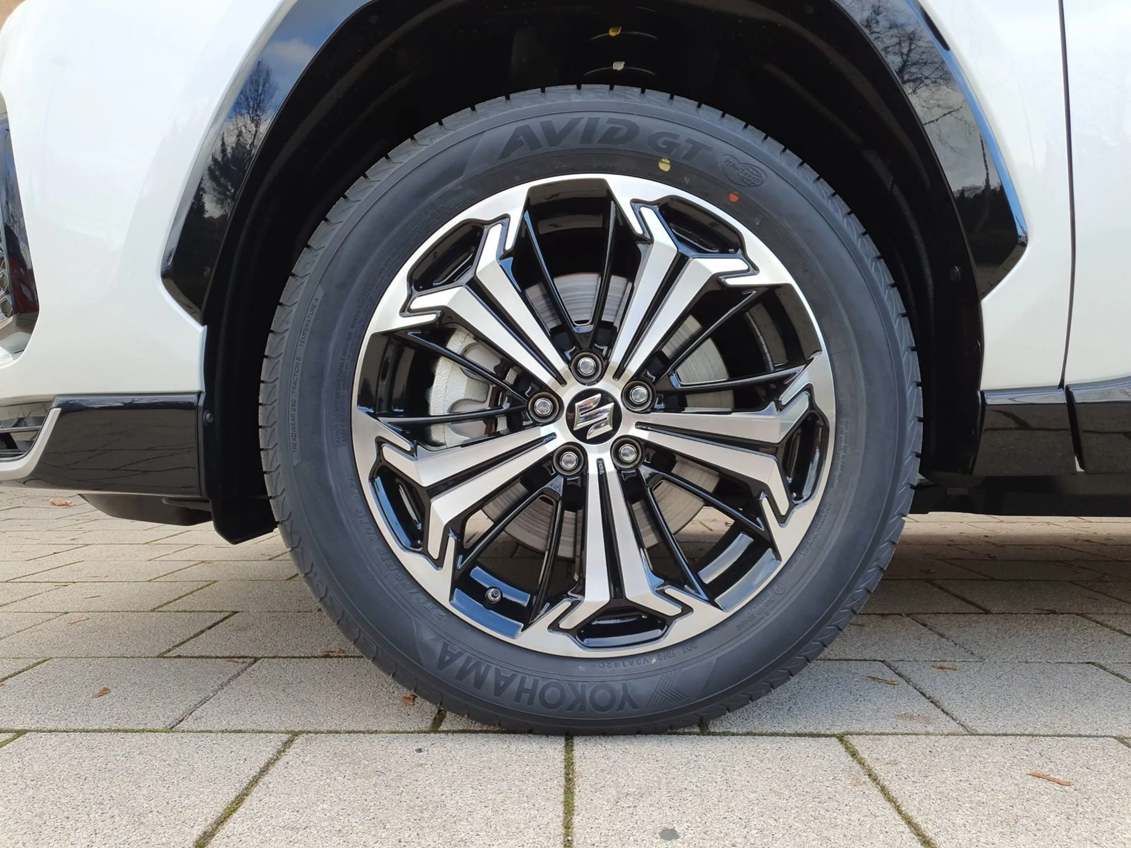 Suzuki Across 2.5 Plug-In Hybrid Vorführwagen — photo 10