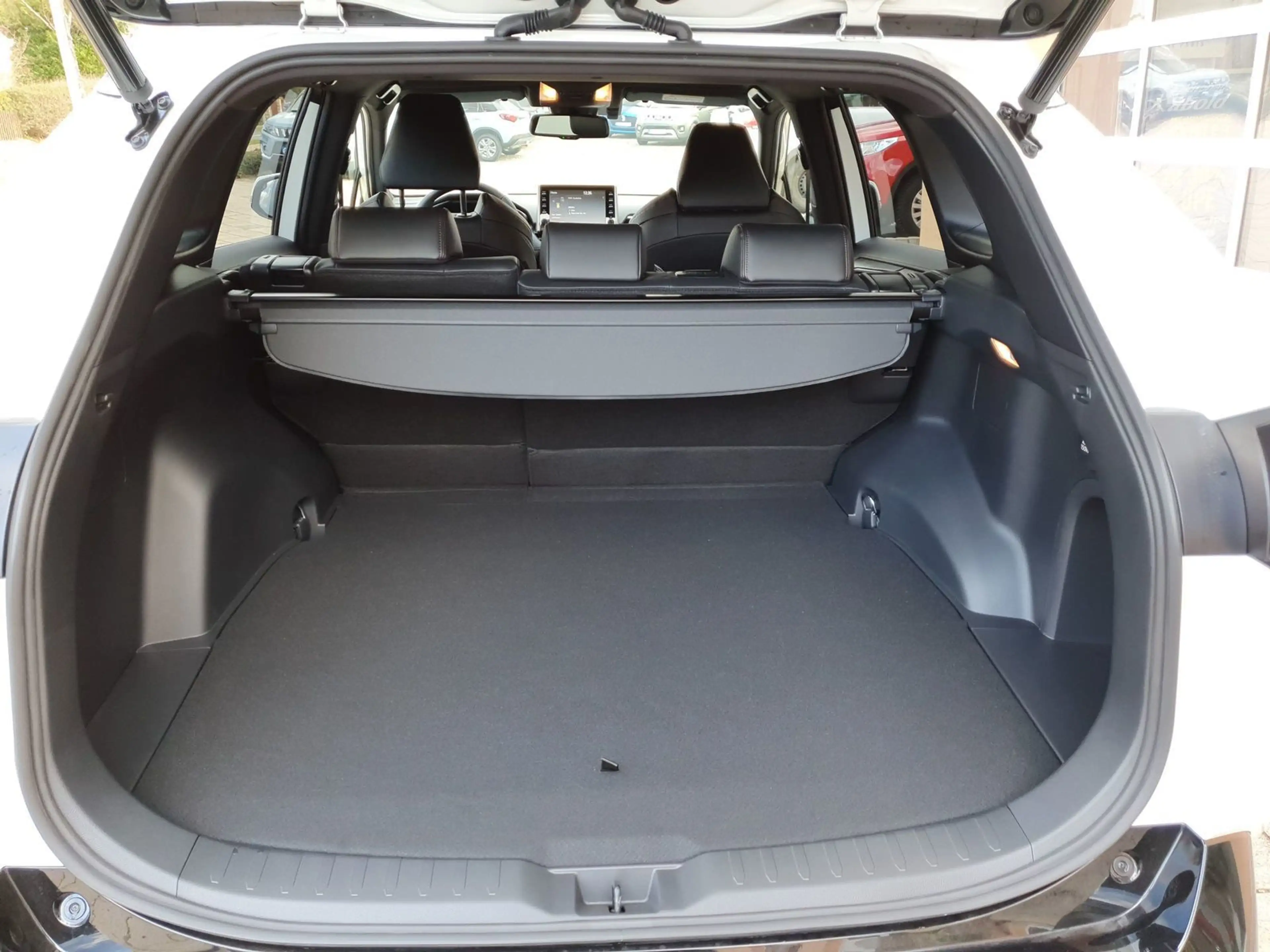 Suzuki Across 2.5 Plug-In Hybrid Vorführwagen — photo 11