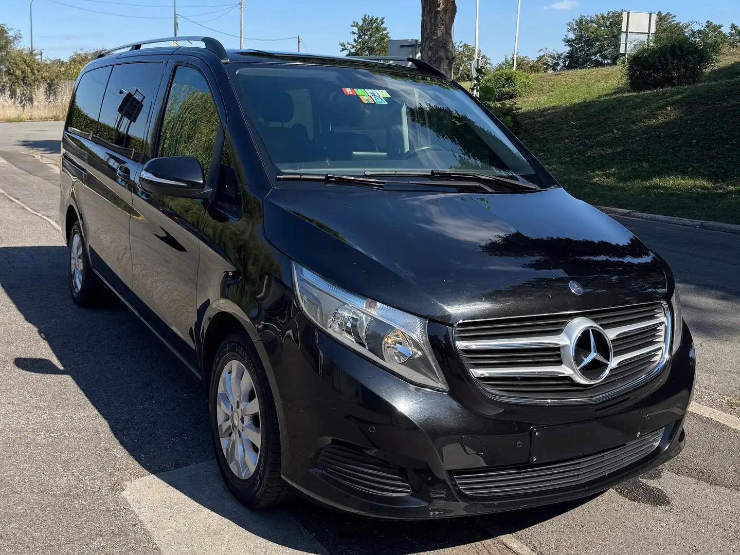 Mercedes-Benz V 220 V 220 d LWB Fekete - 1