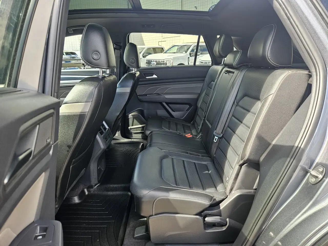 Volkswagen Atlas снимка Volkswagen Atlas