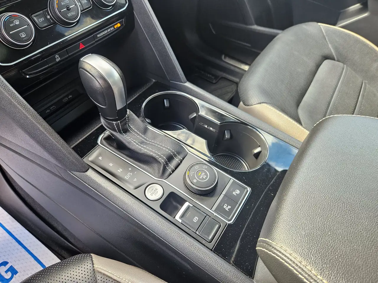 Volkswagen Atlas снимка Volkswagen Atlas