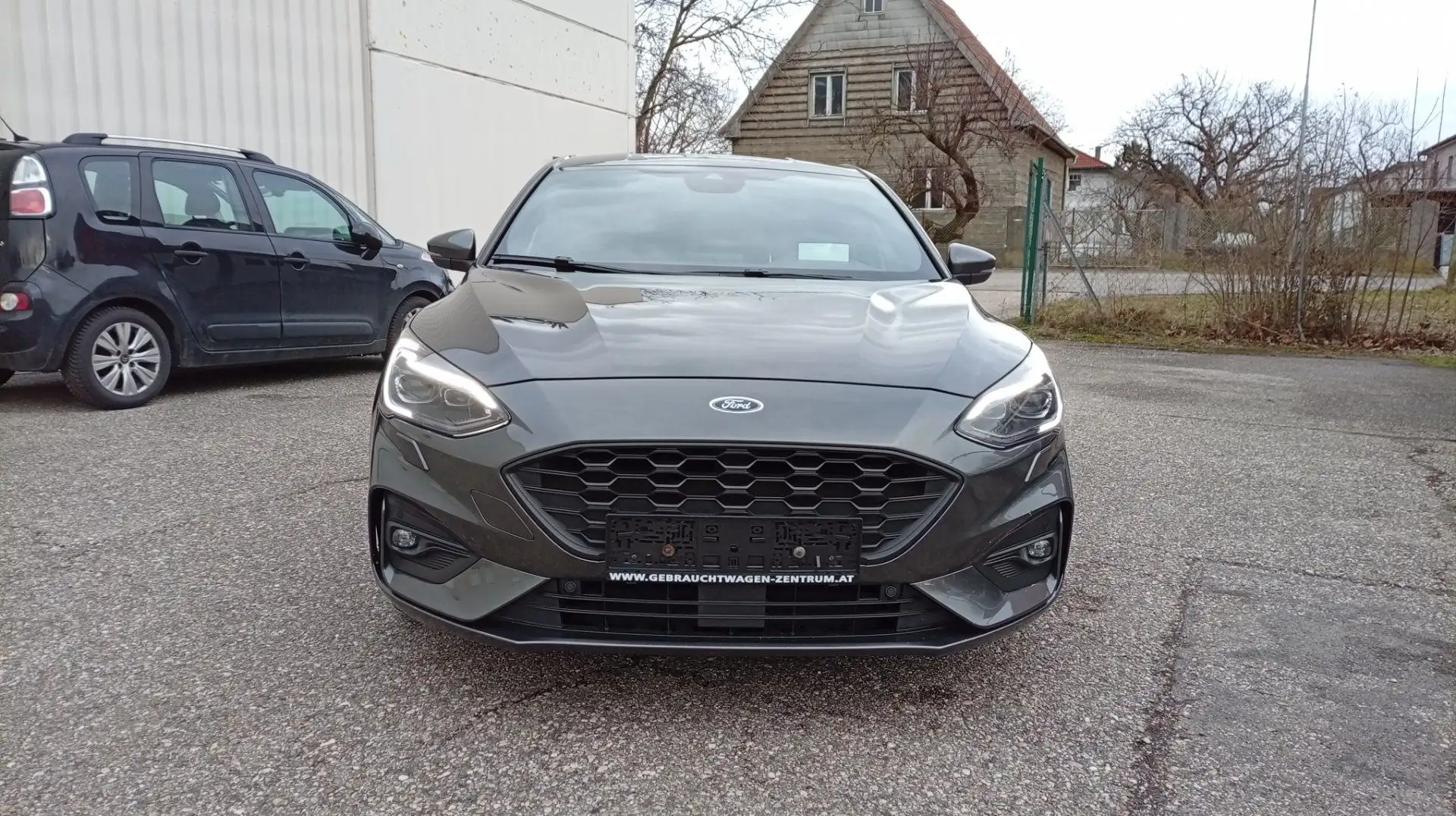 Ford Focus 1.5 EcoBlue ST-Line Grau - 2