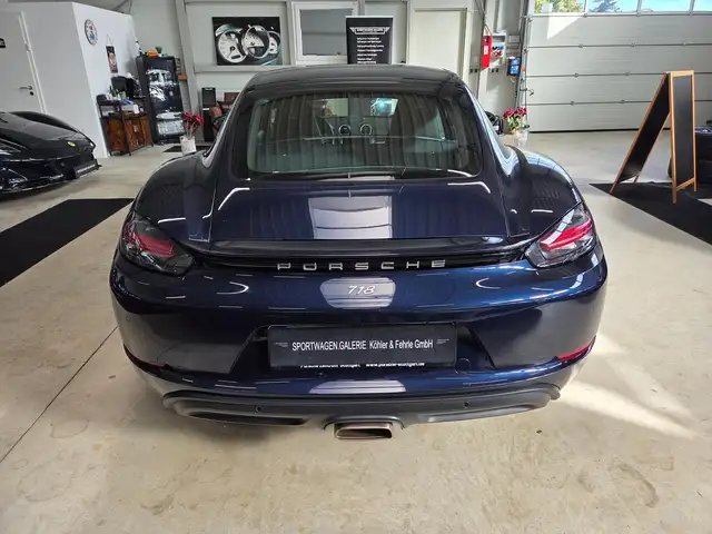 Porsche Cayman view 12