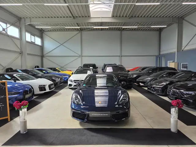 2021 Porsche Cayman in Blue for sale