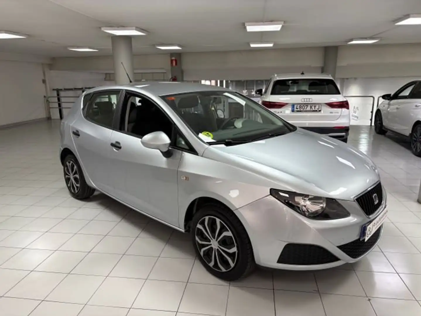 SEAT Ibiza 1.6D 90CV 5P Gris - 2