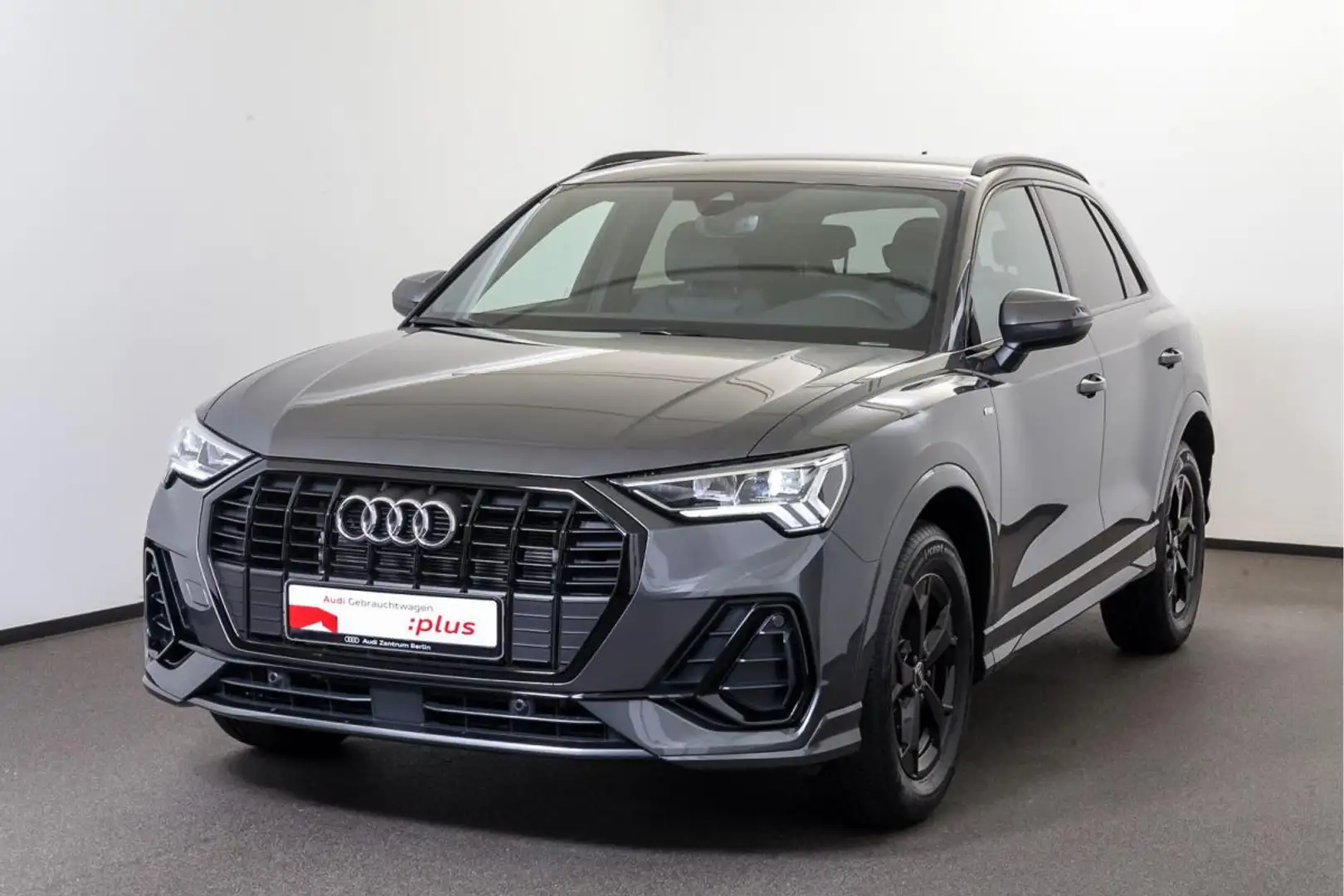 Audi Q3 S line 35 TFSI S tr. AHK LED NAVI PDC VIRTUAL Grau - 2