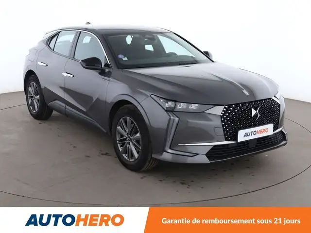 DS Automobiles DS 4 view 8