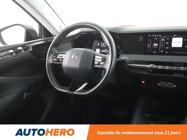 DS Automobiles DS 4 view 13