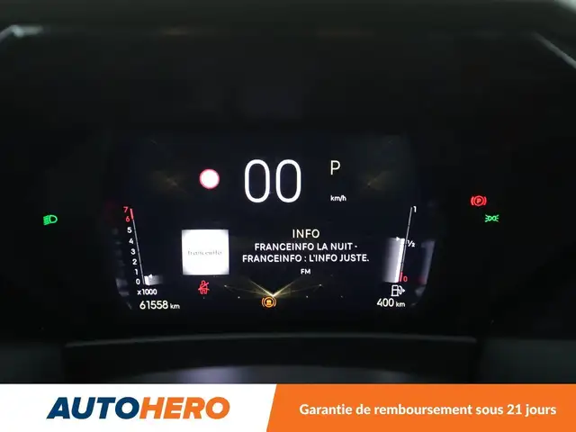 DS Automobiles DS 4 view 22