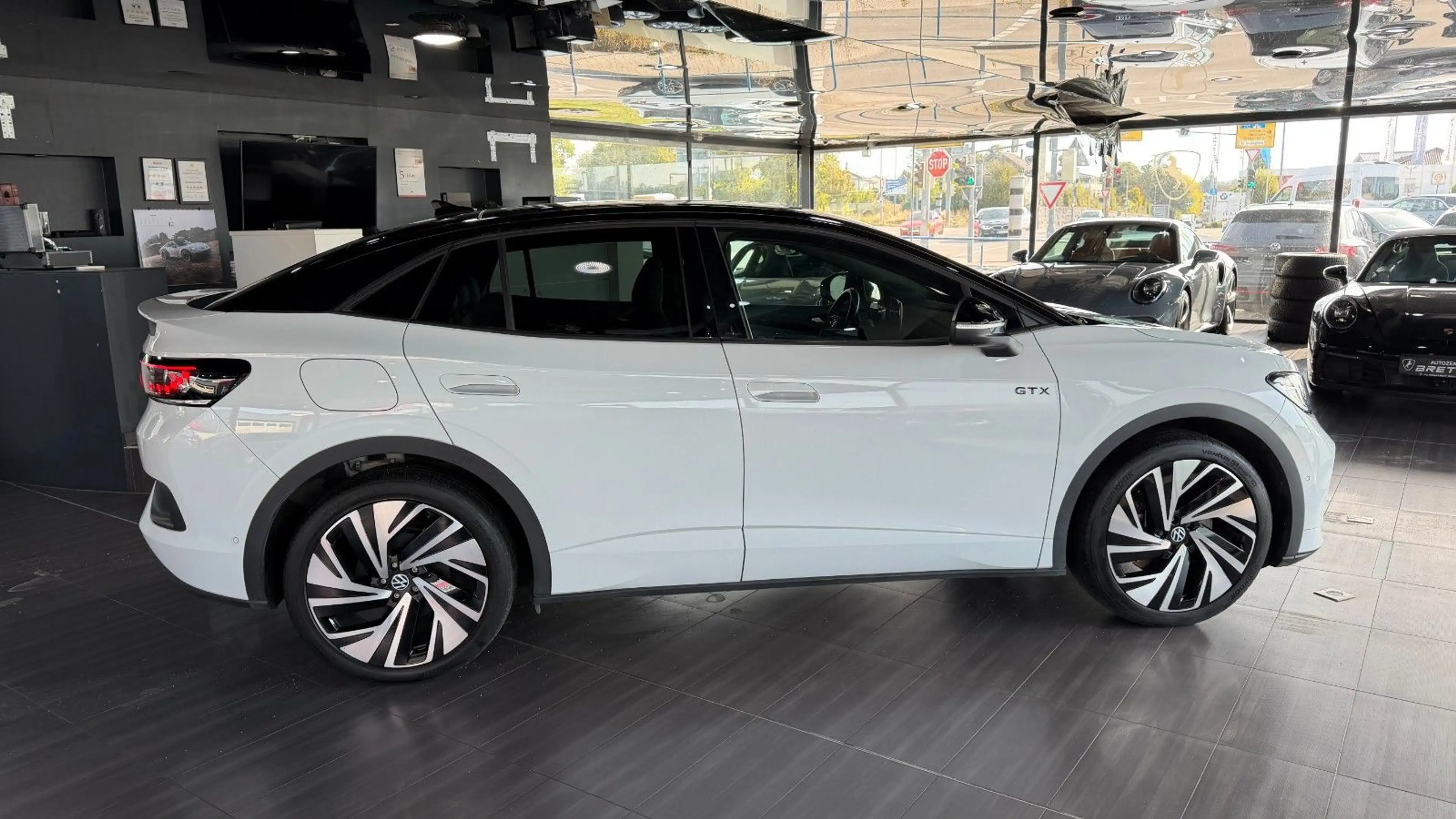 Volkswagen ID.5 GTX 220 kW 4Motion*Pano*Matrix*Wärmepumpe* — photo 3