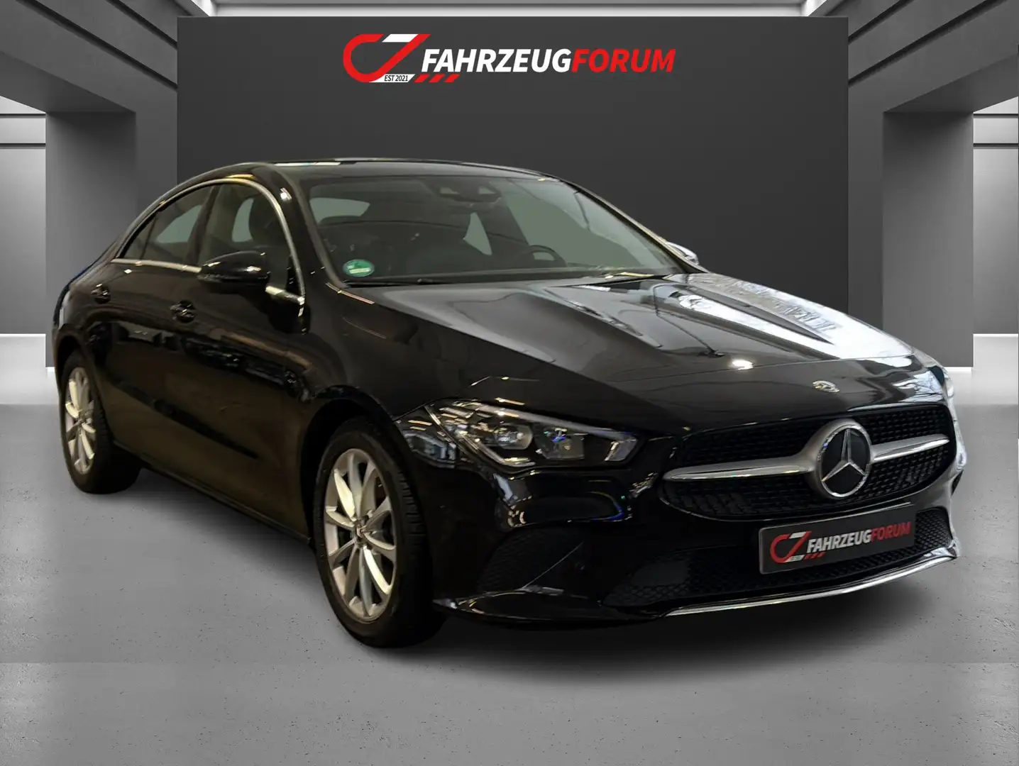 Mercedes-Benz CLA 200 Progessive Widescreen Schwarz - 2