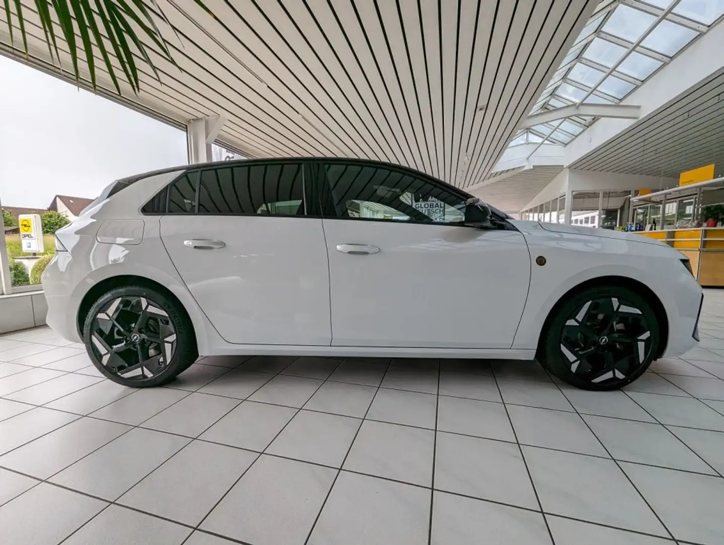 Opel Astra Plug-In-Hybrid GSe - 2