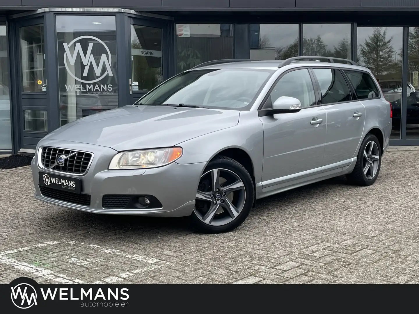Volvo V70 3.2 Geartronic Momentum Leder l Xenon l Trekhaak Gris - 1