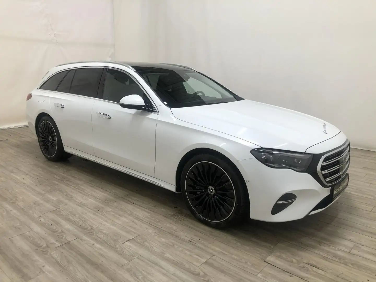 Mercedes-Benz E 300 de 4M EXCLUSIVE Superscreen*Pano*Distr*HUD Weiß - 2