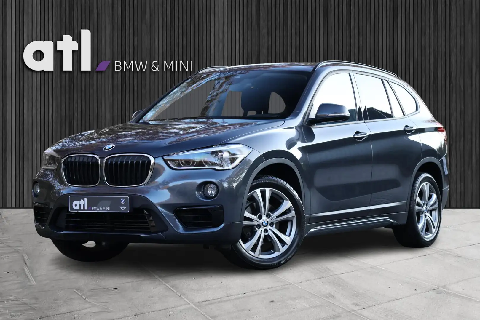 BMW X1 sDrive18i Sportline | AUT | Navi | LED | Keyless | Gris - 1
