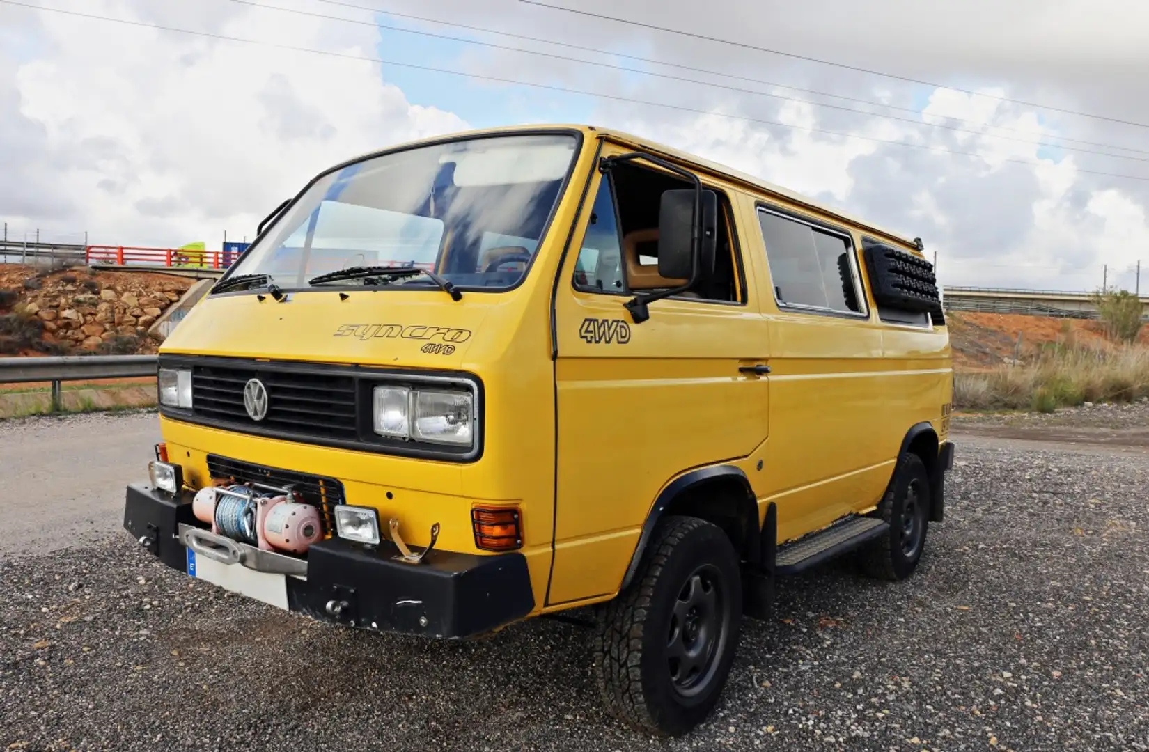 Volkswagen Caravelle Comercial 1.9TD 68 Amarillo - 1