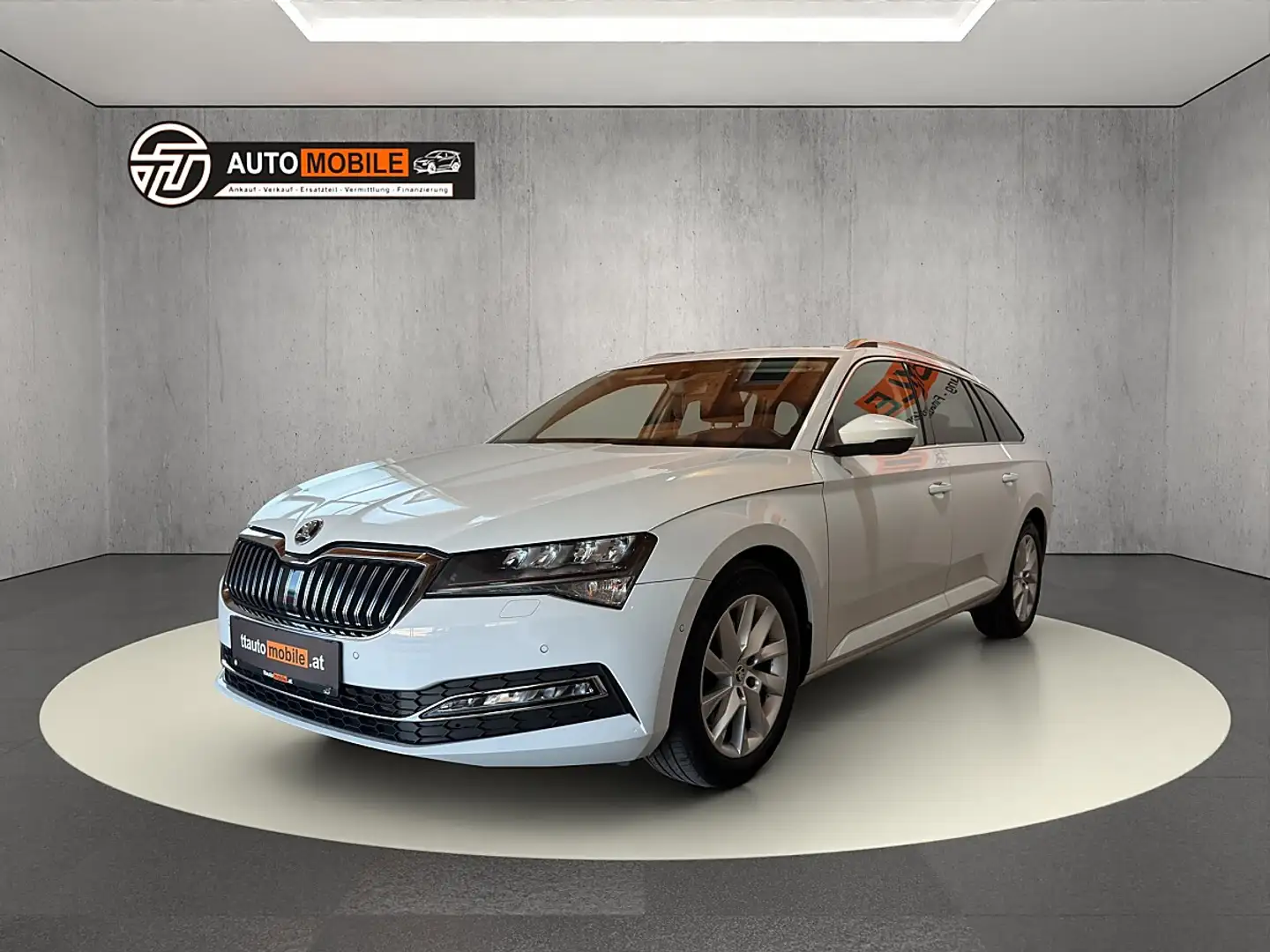 Skoda Superb Kombi 2,0 TDI Style DSG Weiß - 1