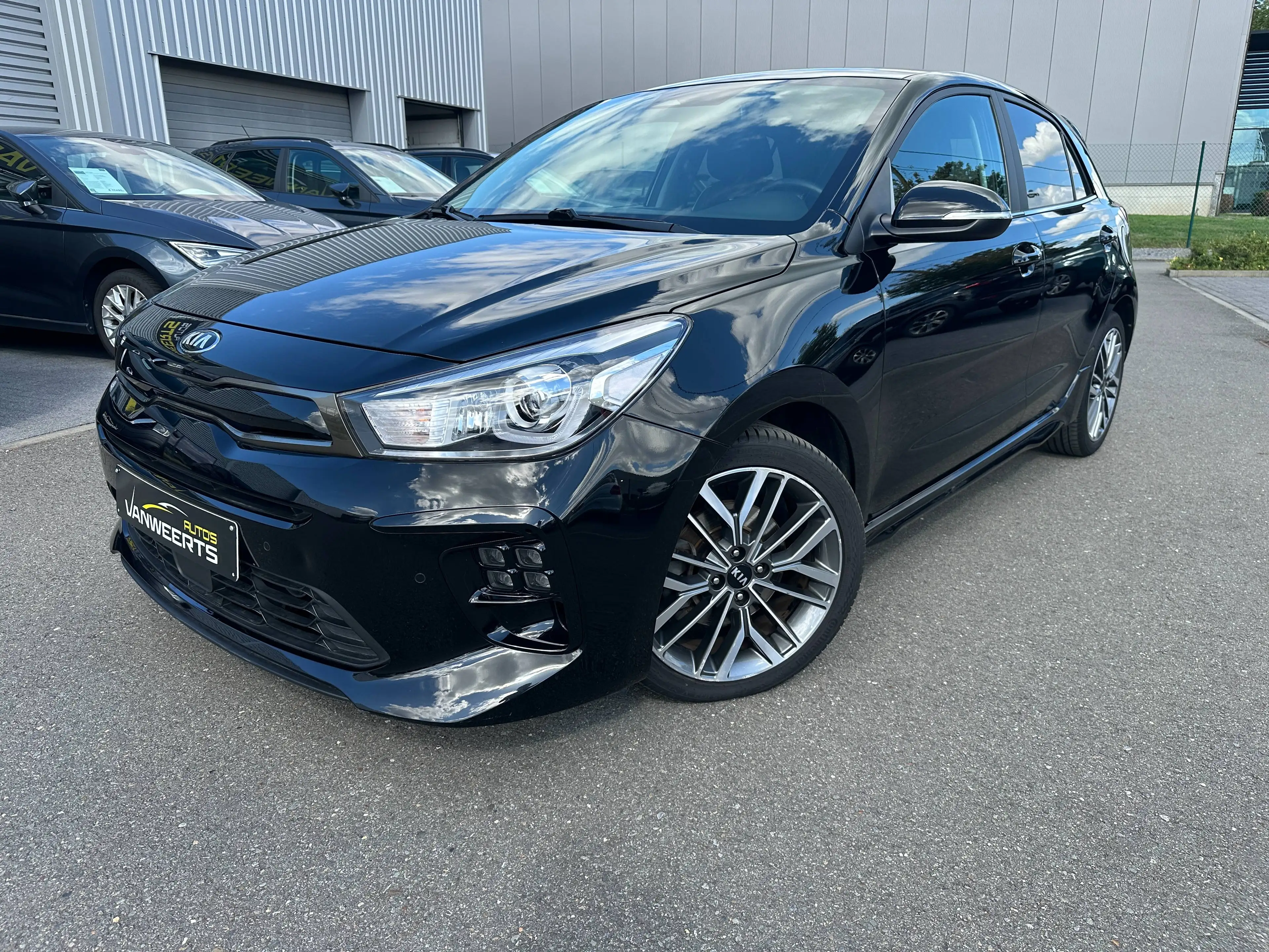 Kia Rio 1.0 T "GT Line", 100 pk. CARPLAY-ANDROID/ CAMERA/ KEYLESS