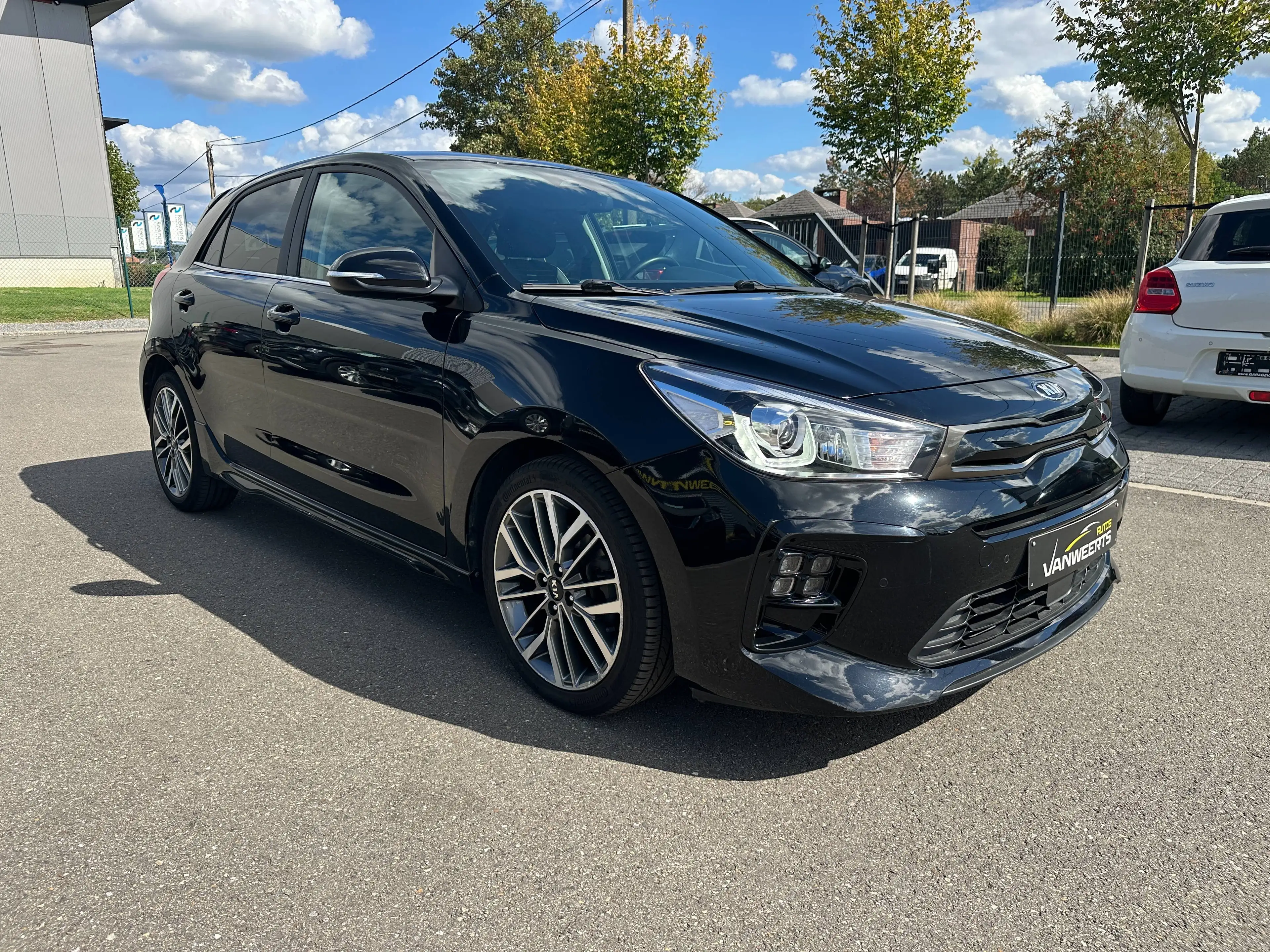 Kia Rio 1.0 T "GT Line", 100 pk. CARPLAY-ANDROID/ CAMERA/ KEYLESS — photo 3
