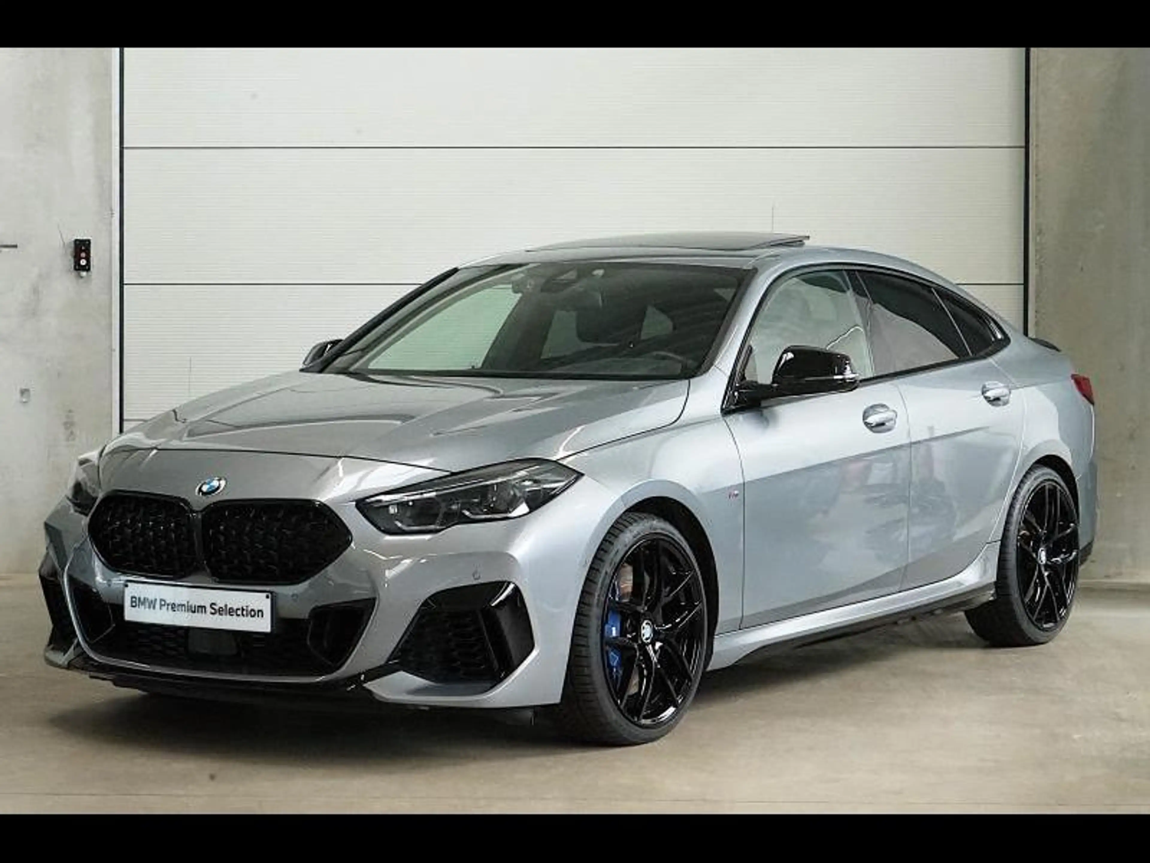 BMW 235 xDrive - PANODAK - HIFI - LEDER - NAVI