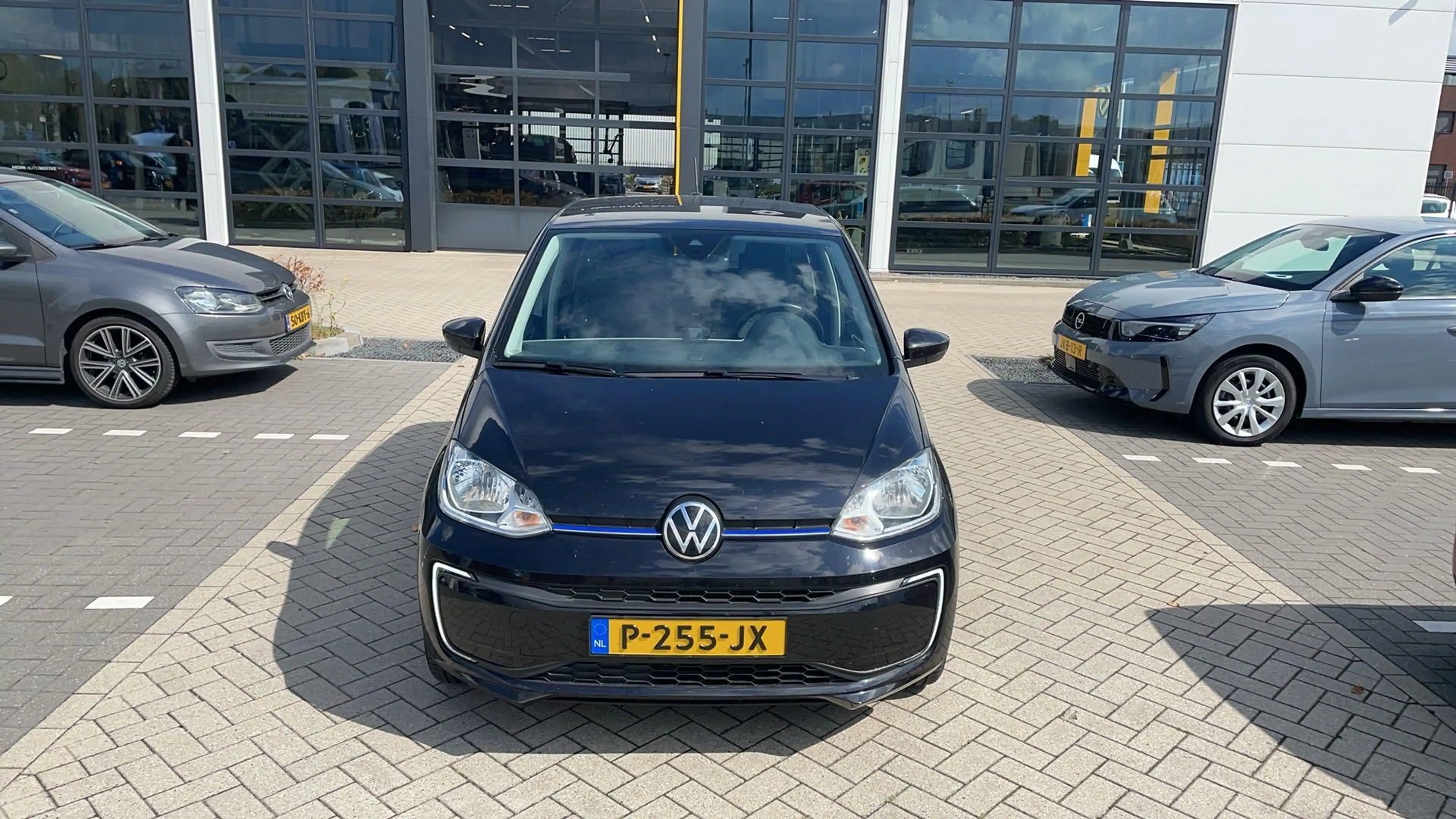Volkswagen e-up! e-up! Style — photo 6