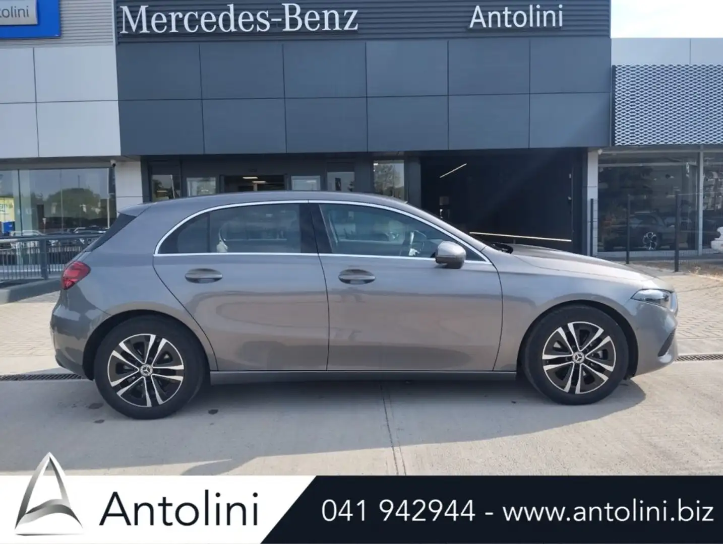 Mercedes-Benz A 180 Automatic Advanced Progressive "NEOPATENTATI" Grijs - 1