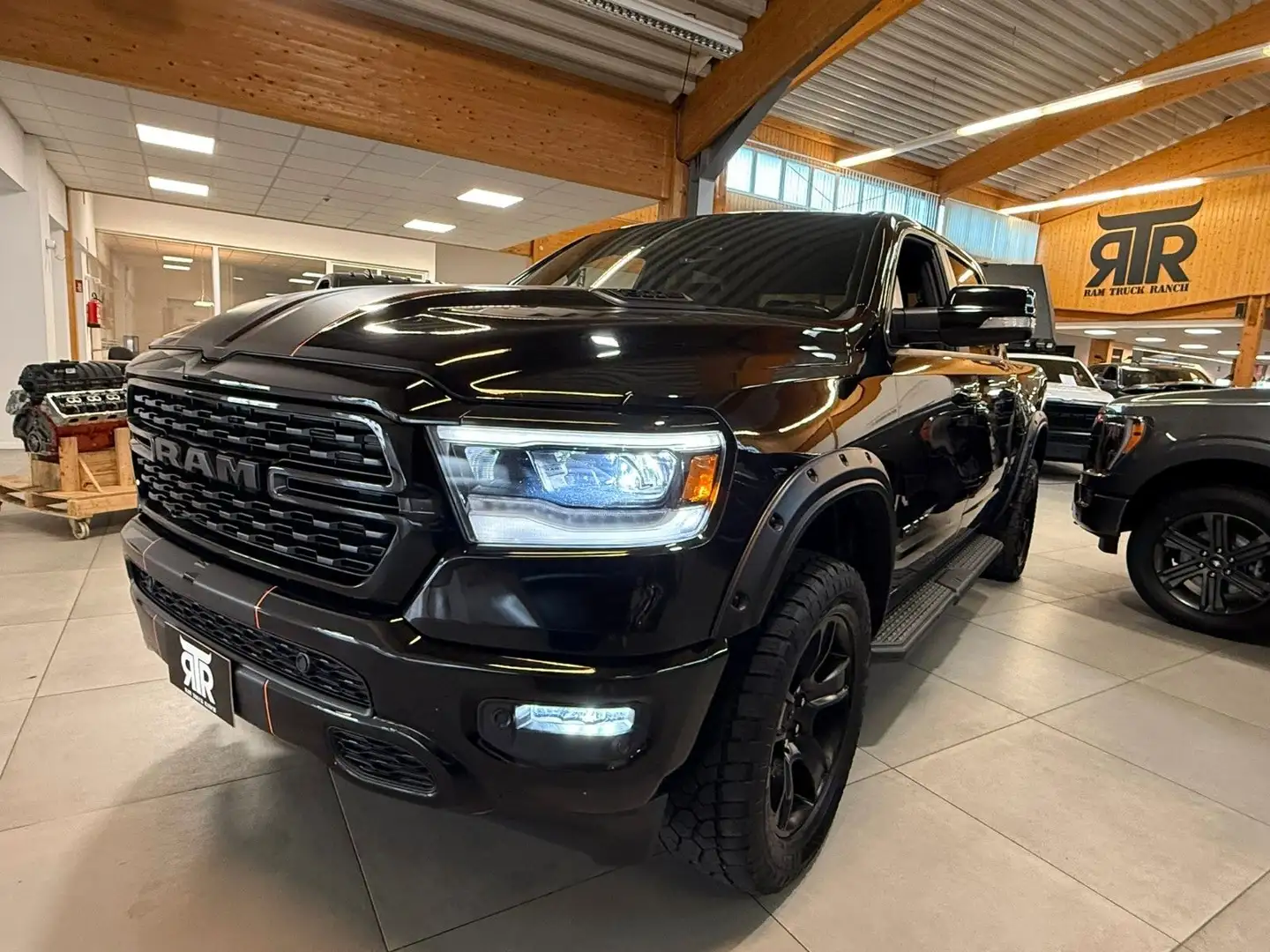 Dodge RAM Sport / LPG / Crew Cab 4x4 Black - 2